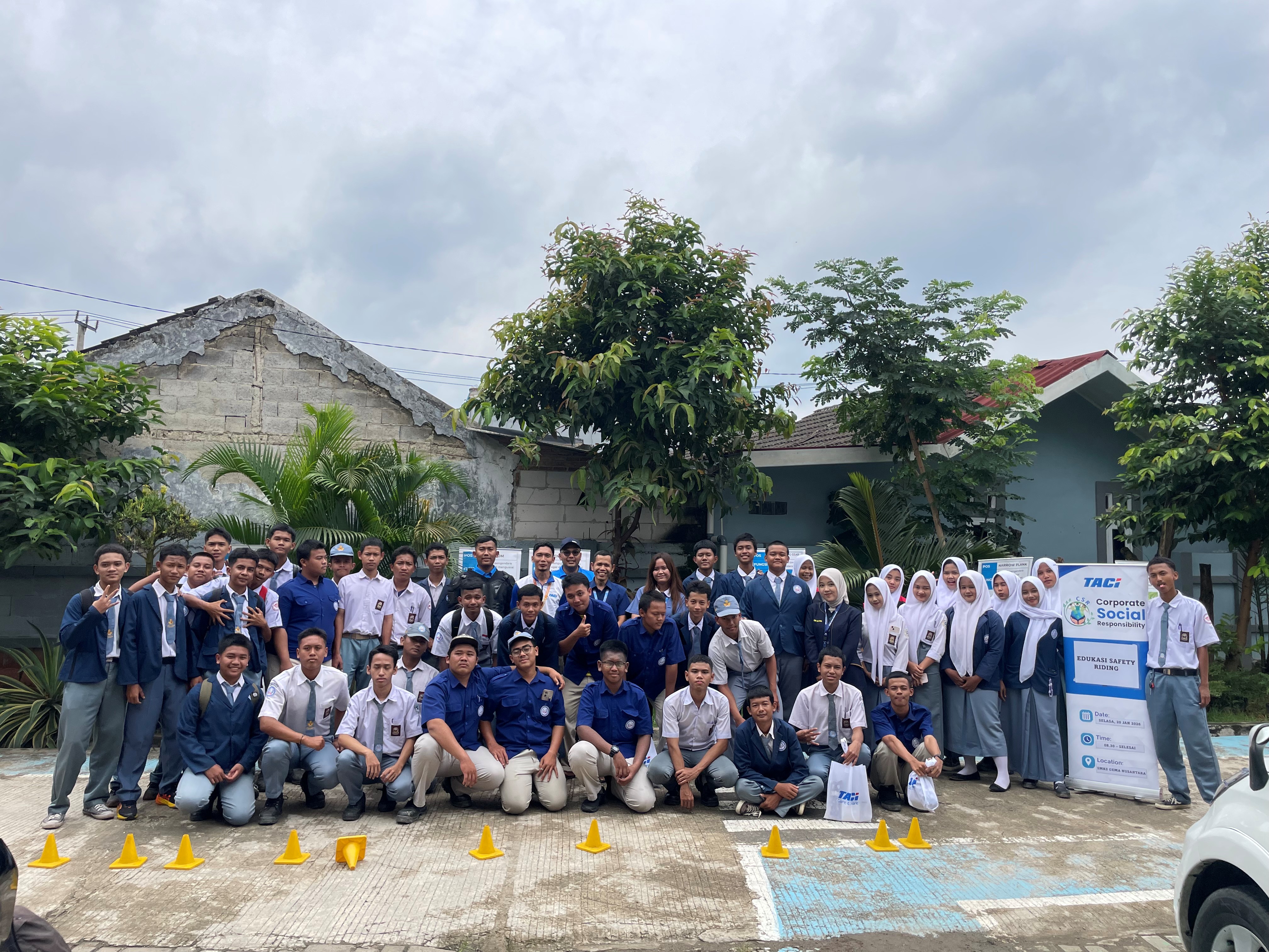 Edukasi Safety Riding